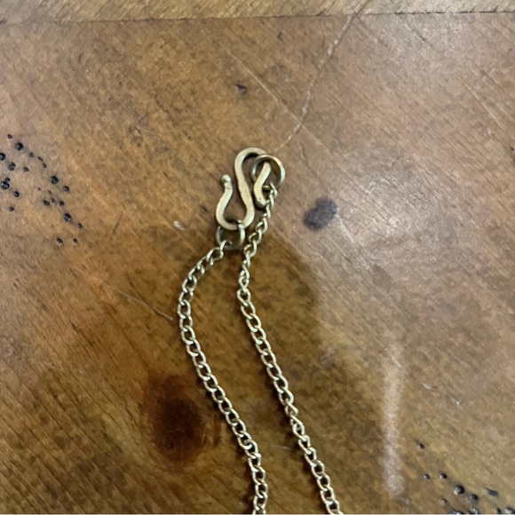 shark tooth necklace - Picture 3 of 4